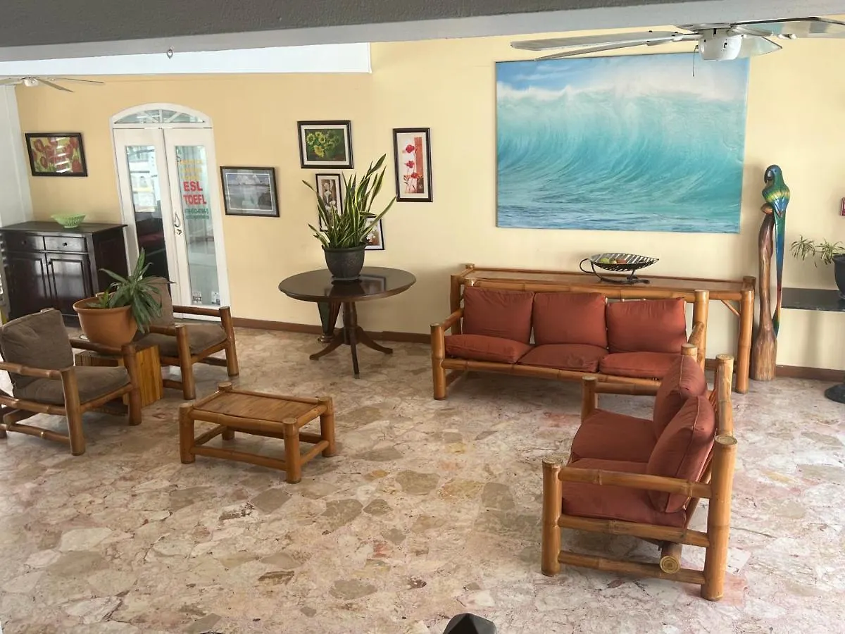 Private 2 Bedroom Beachfront Penthouse Condo Ocho Rios, Jamaica 자메이카