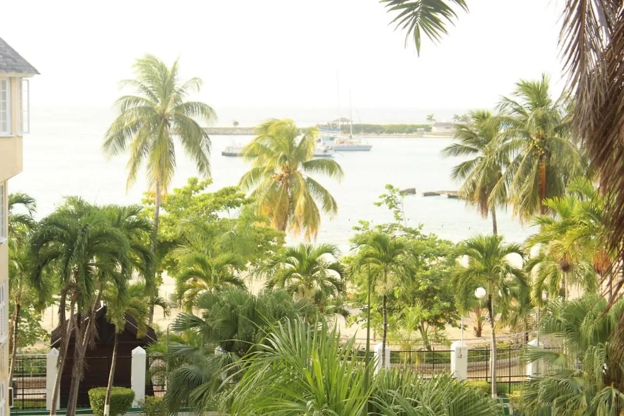 Lejlighed Private 2 Bedroom Beachfront Penthouse Condo Ocho Rios, Jamaica Jamaica